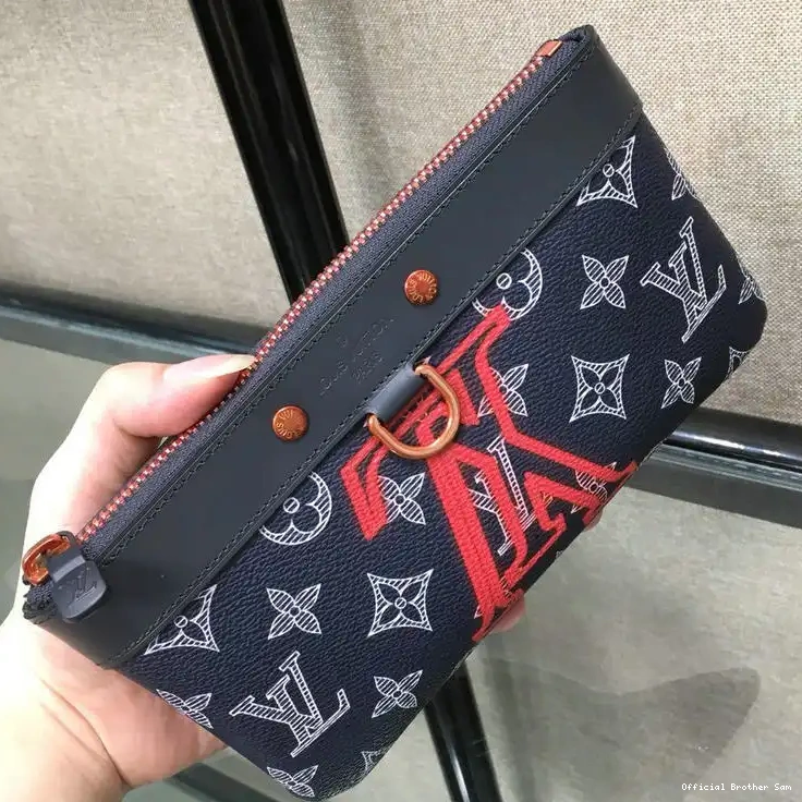 Official Brother Sam 19T1L0327 LV Bags 1013